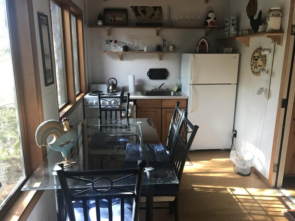 לינה וארוחת בוקר Bainbridge Island Holly Lane Gardens מראה חיצוני תמונה